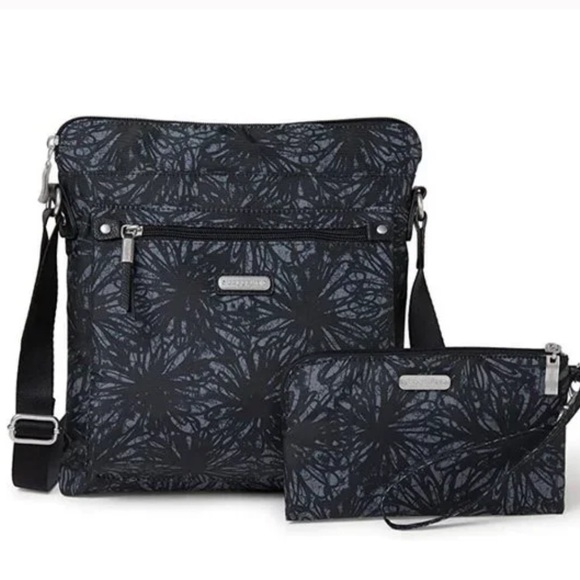 BAGGALLINI New Classic Go Bagg - Onyx Floral - includes RFID phone wristlet. - Picture 5 of 16